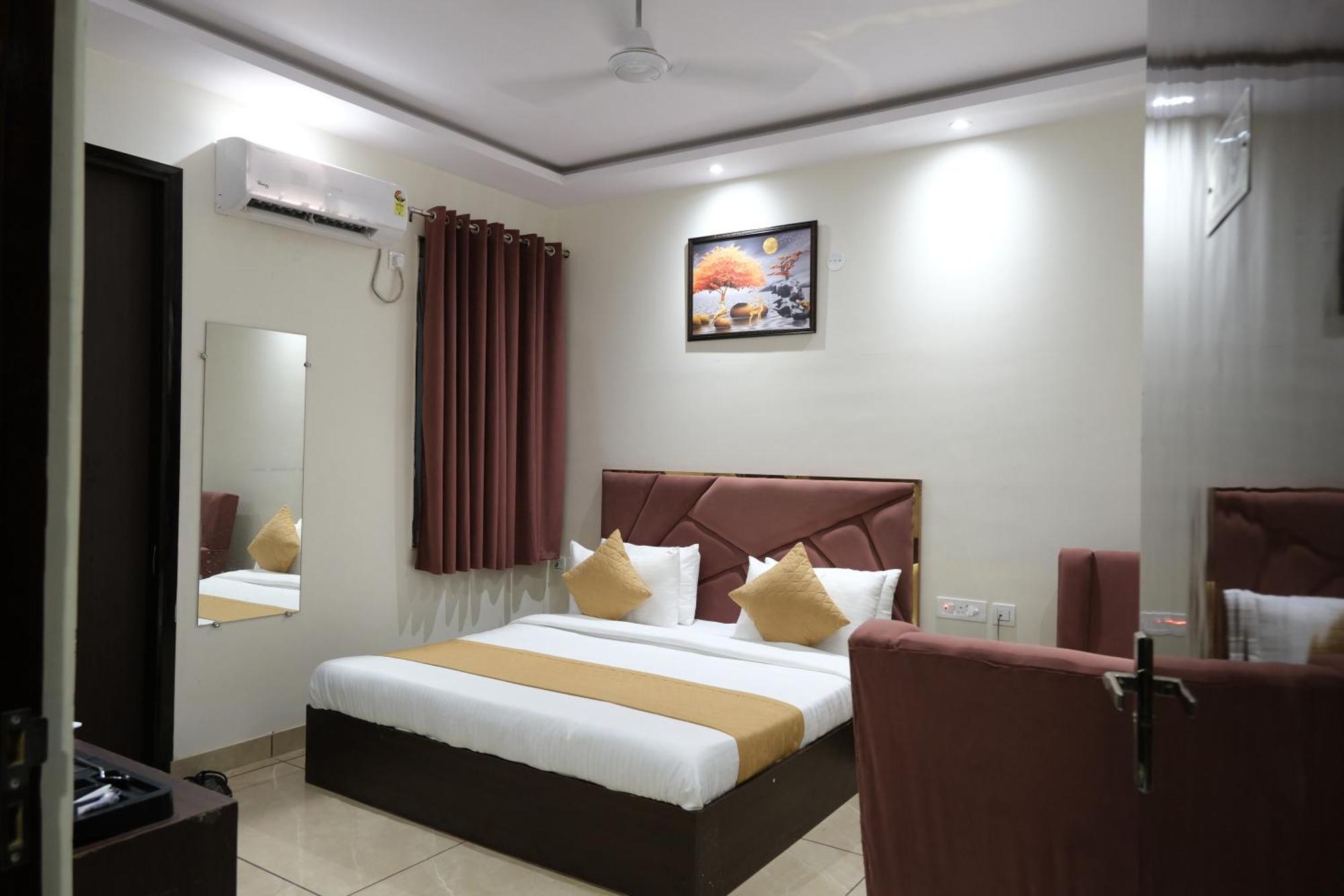 Hotel De Hocks Deluxe - New Delhi Railway Station Exterior foto