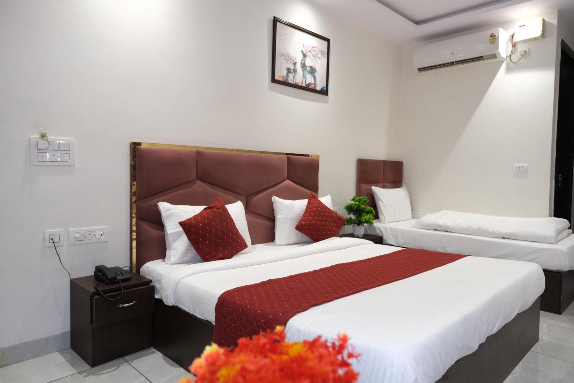 Hotel De Hocks Deluxe - New Delhi Railway Station Exterior foto