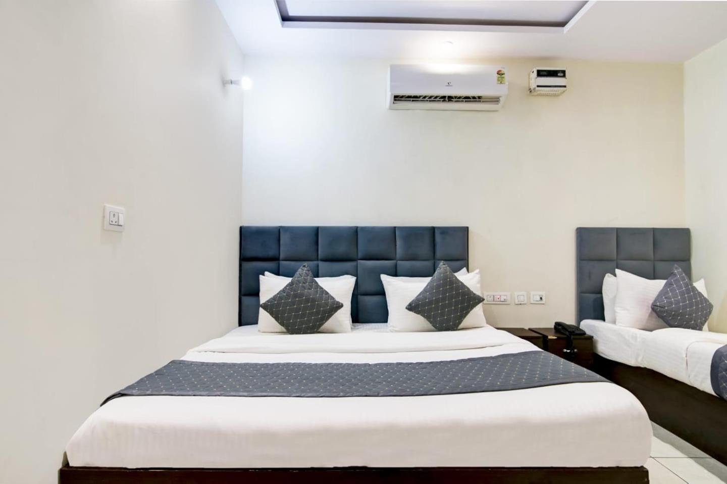 Hotel De Hocks Deluxe - New Delhi Railway Station Exterior foto